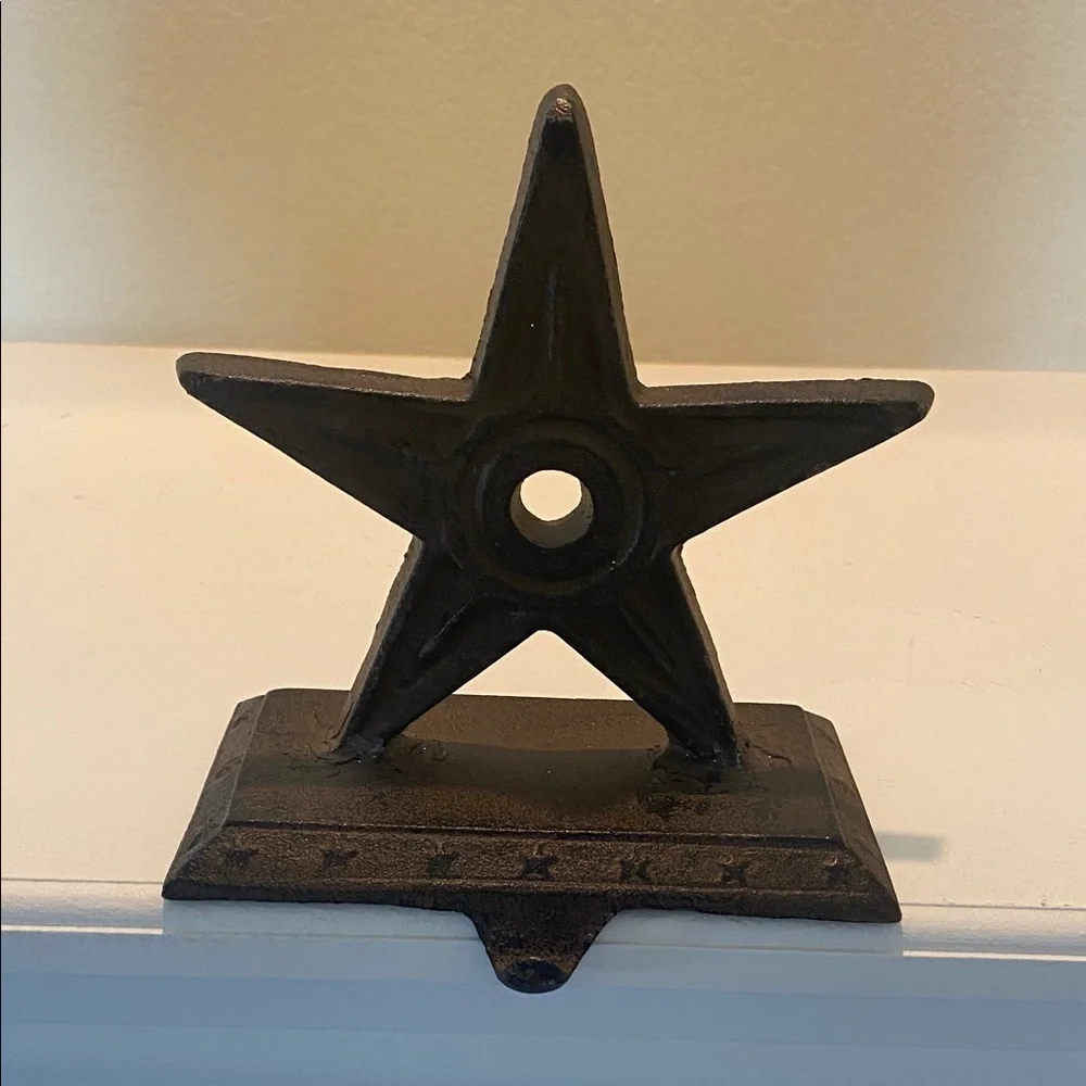 Rustic Star Shaped Metal Decor. Cast Iron Stocking Holder. Brown.
